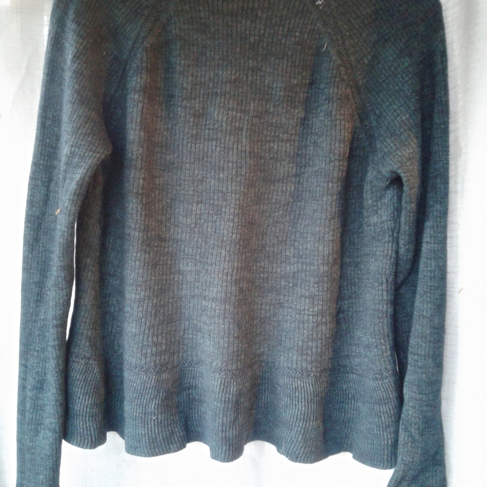 Cardigan - Picture 2 of 4